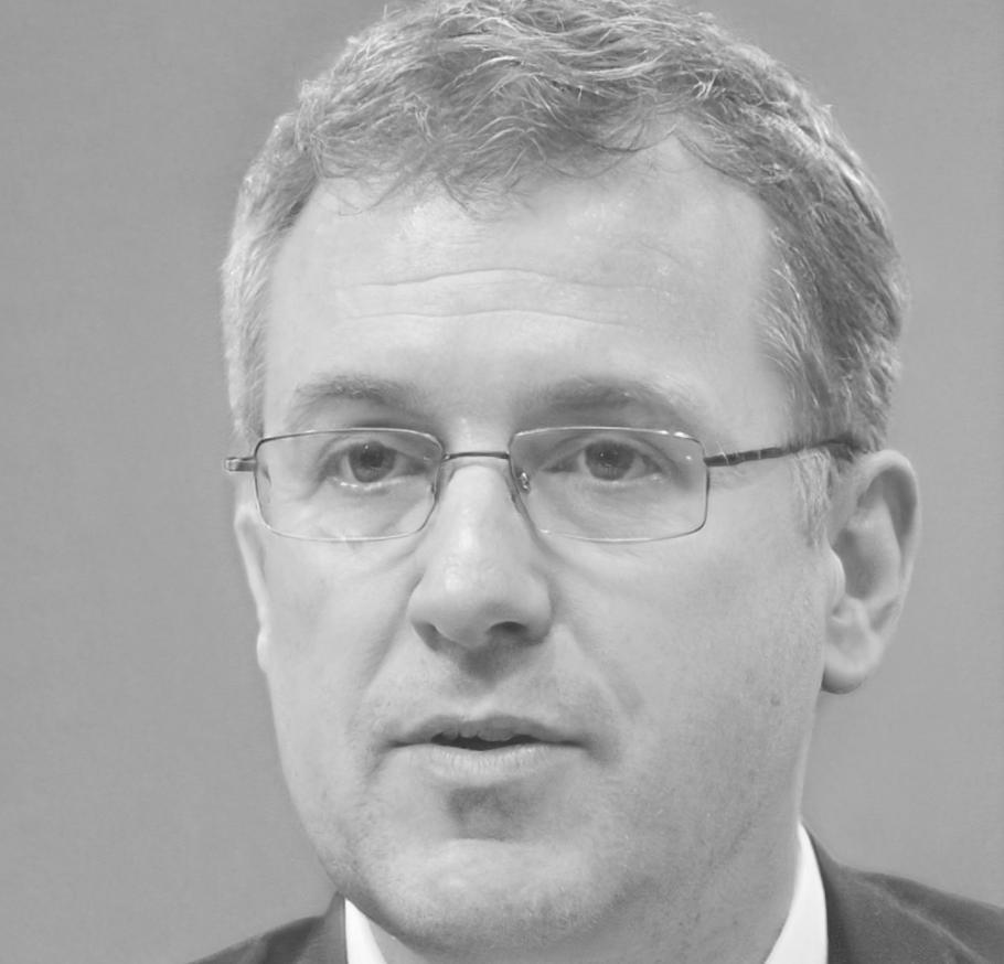 Porträt von Finanzexperte Lennart Ehrlich